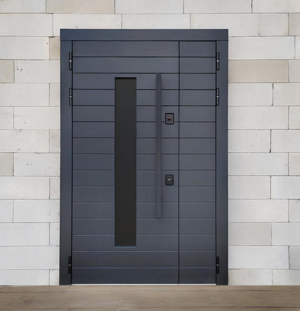 Серая остекленная дверь Серая остекленная дверь