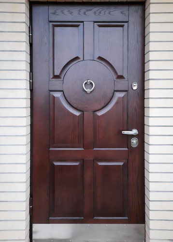 С кнокером и нержавеющим отбойником С кнокером и нержавеющим отбойником