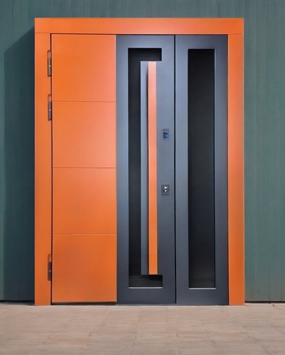 Серо-оранжевая дверь Серо-оранжевая дверь