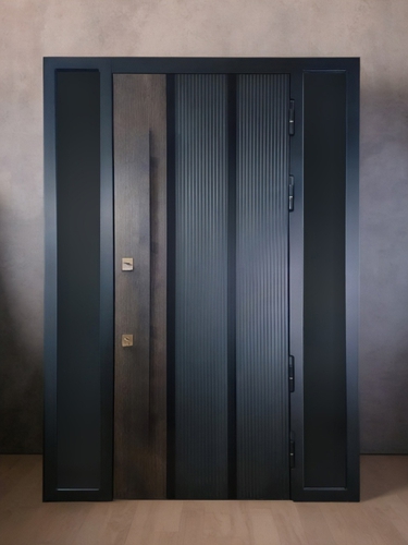 С двухцветным дизайном С двухцветным дизайном