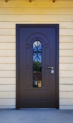 Входная дверь с решеткой Входная дверь с решеткой