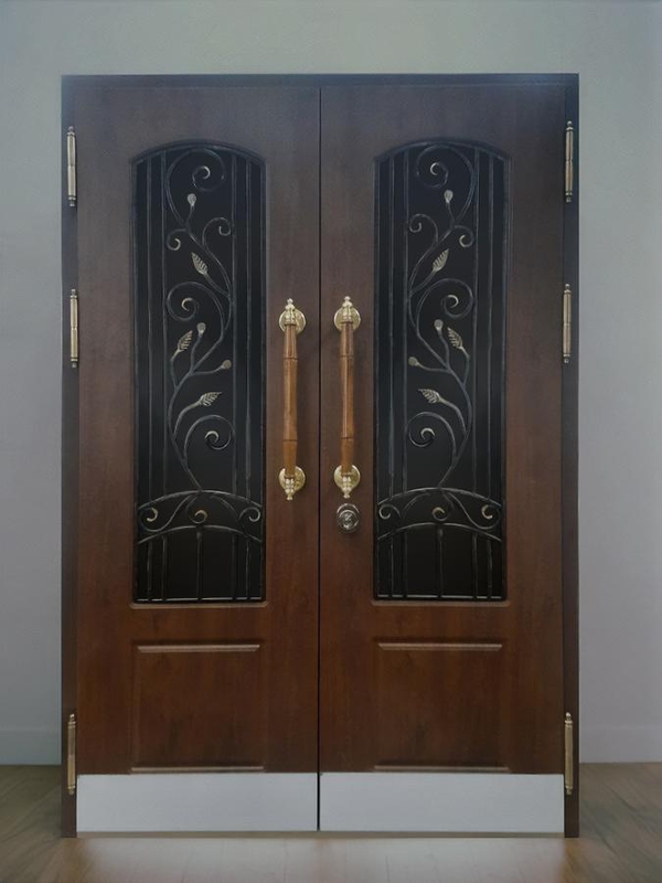 Двустворчатая дверь с ковкой Двустворчатая дверь с ковкой