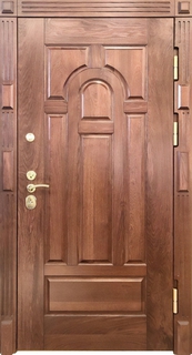 Металлическая уличная дверь с терморазрывом и отделкой из массива