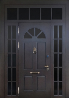 Парадная входная группа с терморазрывом, остеклением и кнокером (отделка МДФ) Парадная входная группа с терморазрывом, остеклением и кнокером (отделка МДФ)