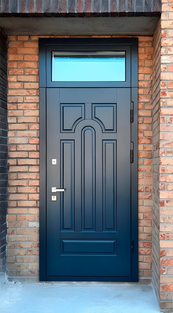 Дверь с окном сверху Дверь с окном сверху