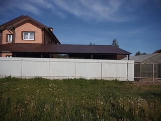 Навес из металлочерепицы односкатный (пристрой к дому) Навес из металлочерепицы односкатный (пристрой к дому)