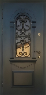 Стальная термодверь с окном, решеткой и отделкой МДФ Стальная термодверь с окном, решеткой и отделкой МДФ